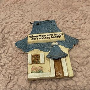 Vintage Moms house decor